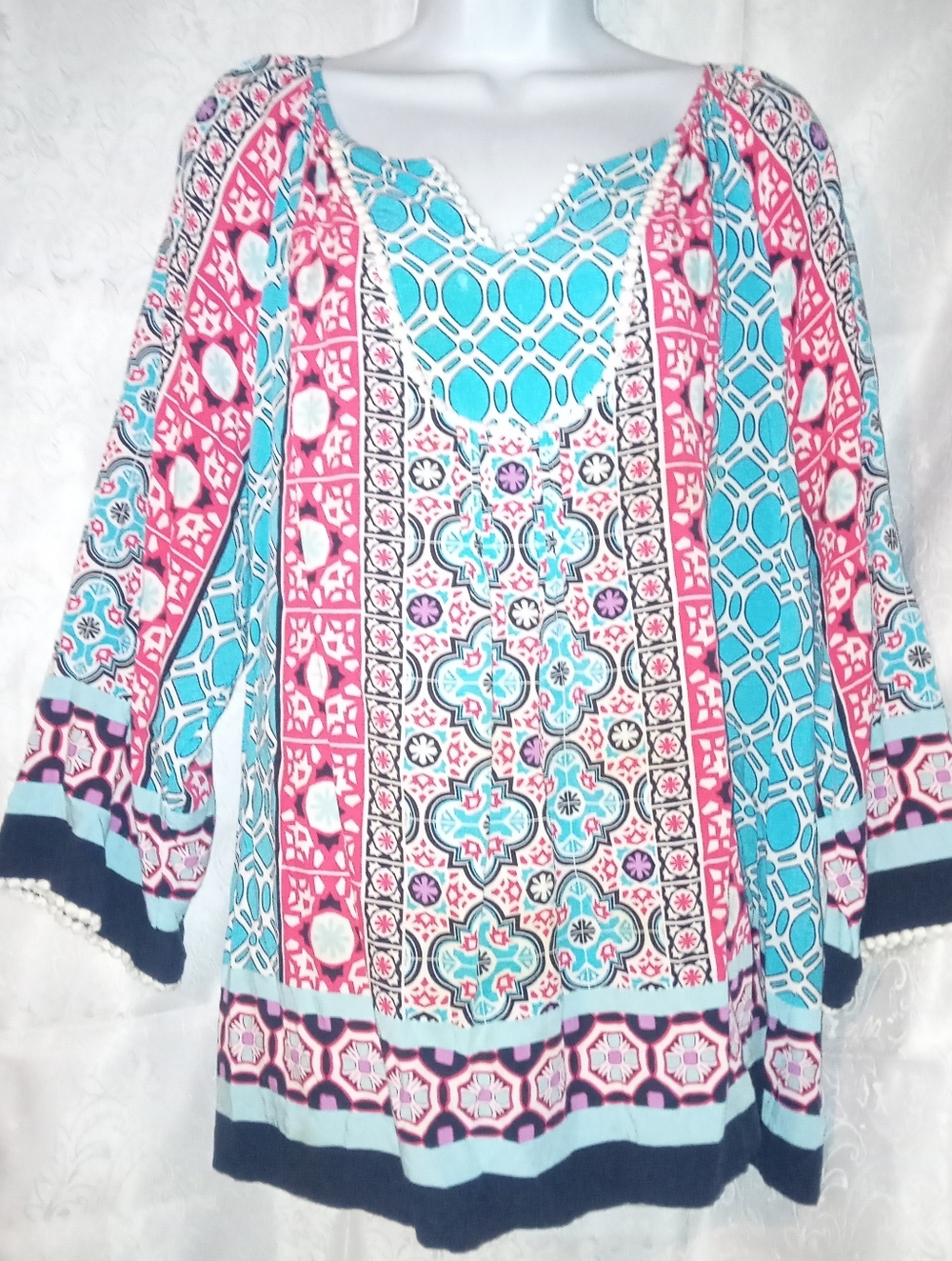 Crown & Ivy Peasant Top Size XL